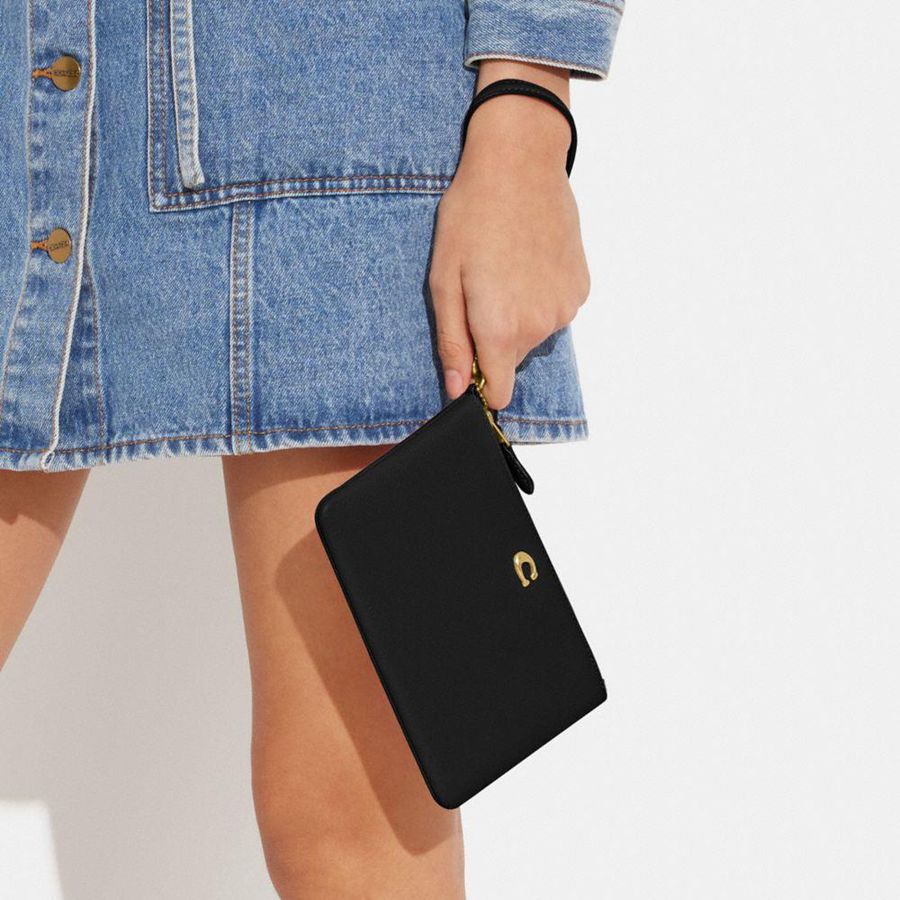 Black Women COACH® Essential Small Wristlet Wallet | 61045UHRO