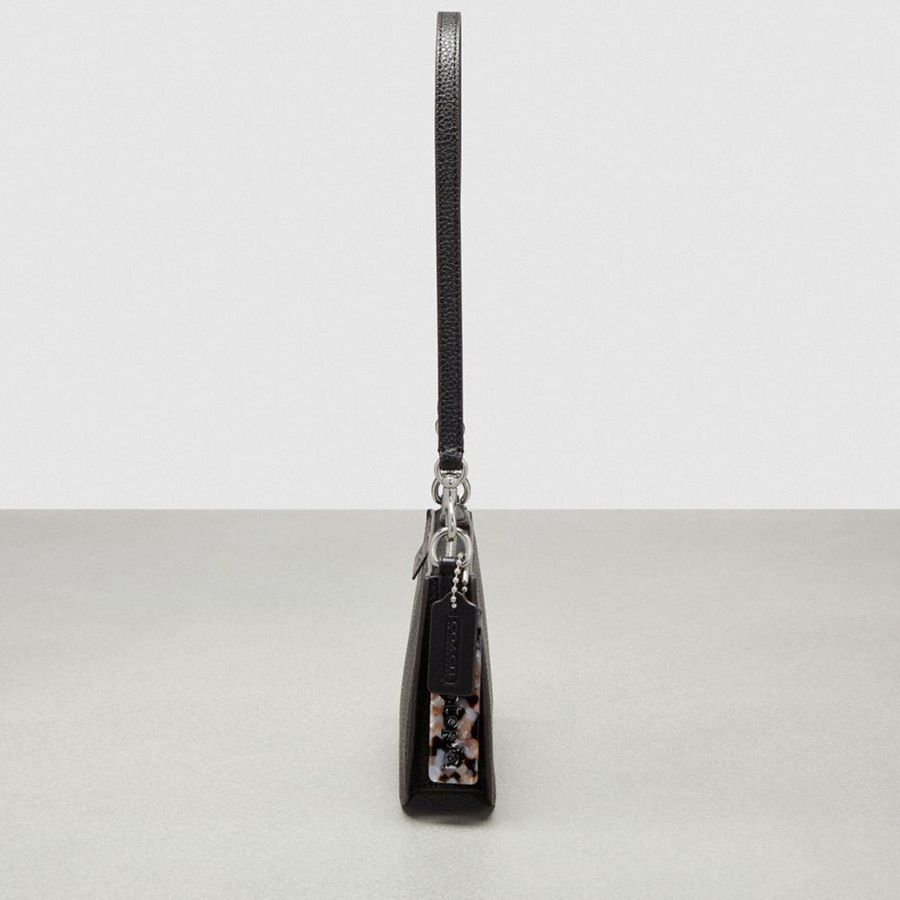 Black Women COACH® Small Wavy In Coachtopia Leather Shoulder Bag | 41593OUNM