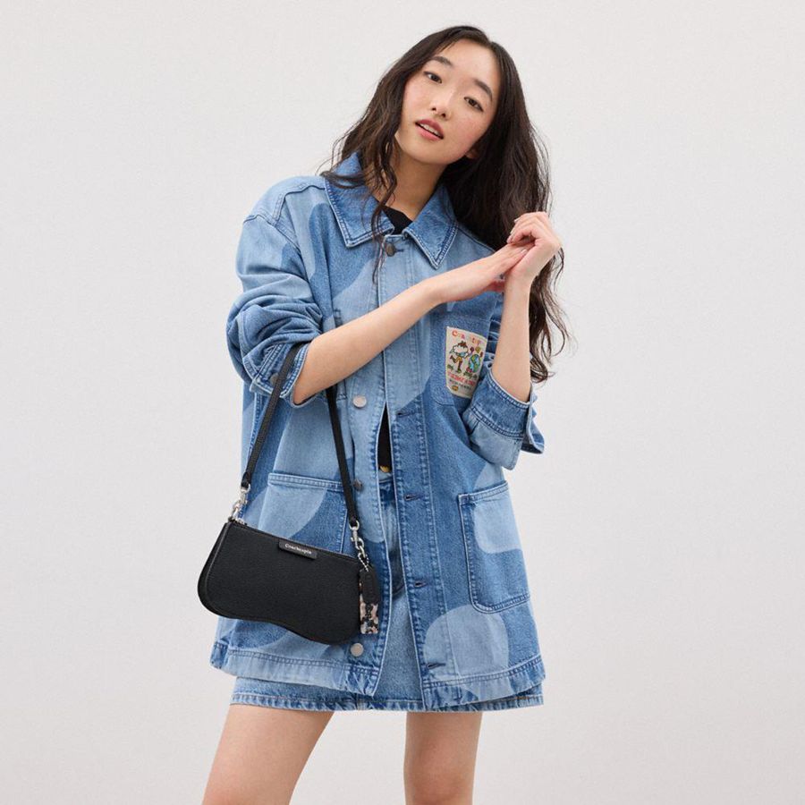 Black Women COACH® Small Wavy In Coachtopia Leather Shoulder Bag | 41593OUNM