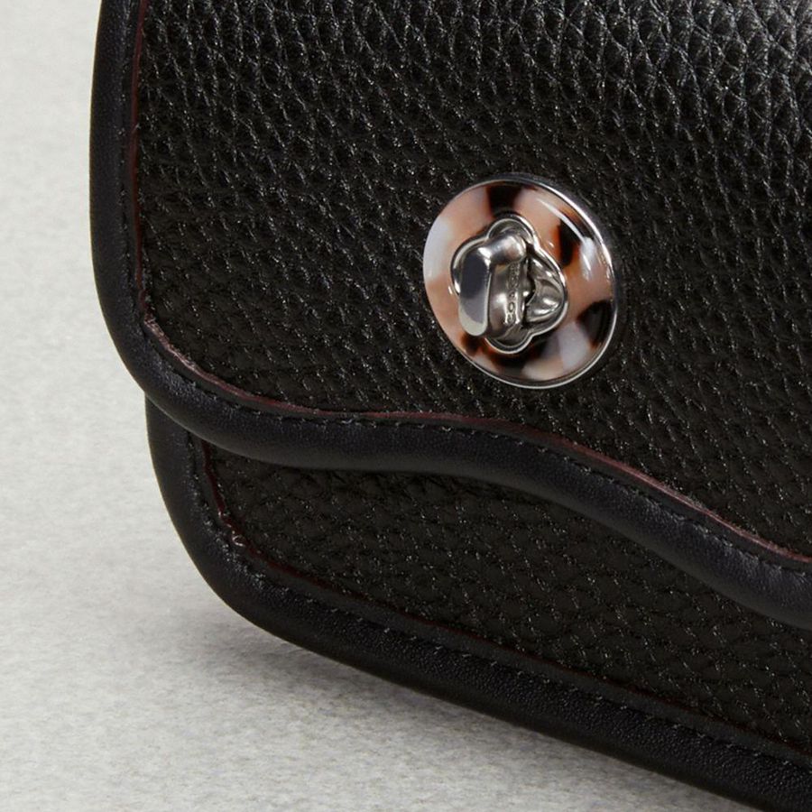 Black Women COACH® Wavy In Coachtopia Leather Wallet | 07432CAGZ