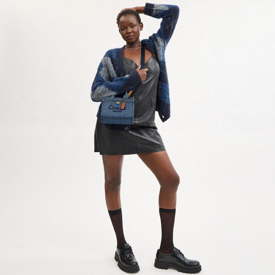 Blue Women COACH® Cargo 20 Tote Bags | 71209AMVS
