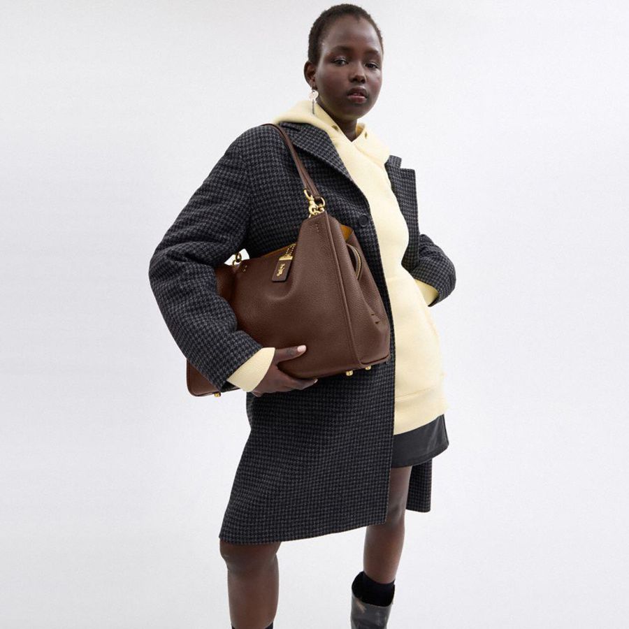 Brown Women COACH® Rogue 39 Tote Bags | 41785RYTV
