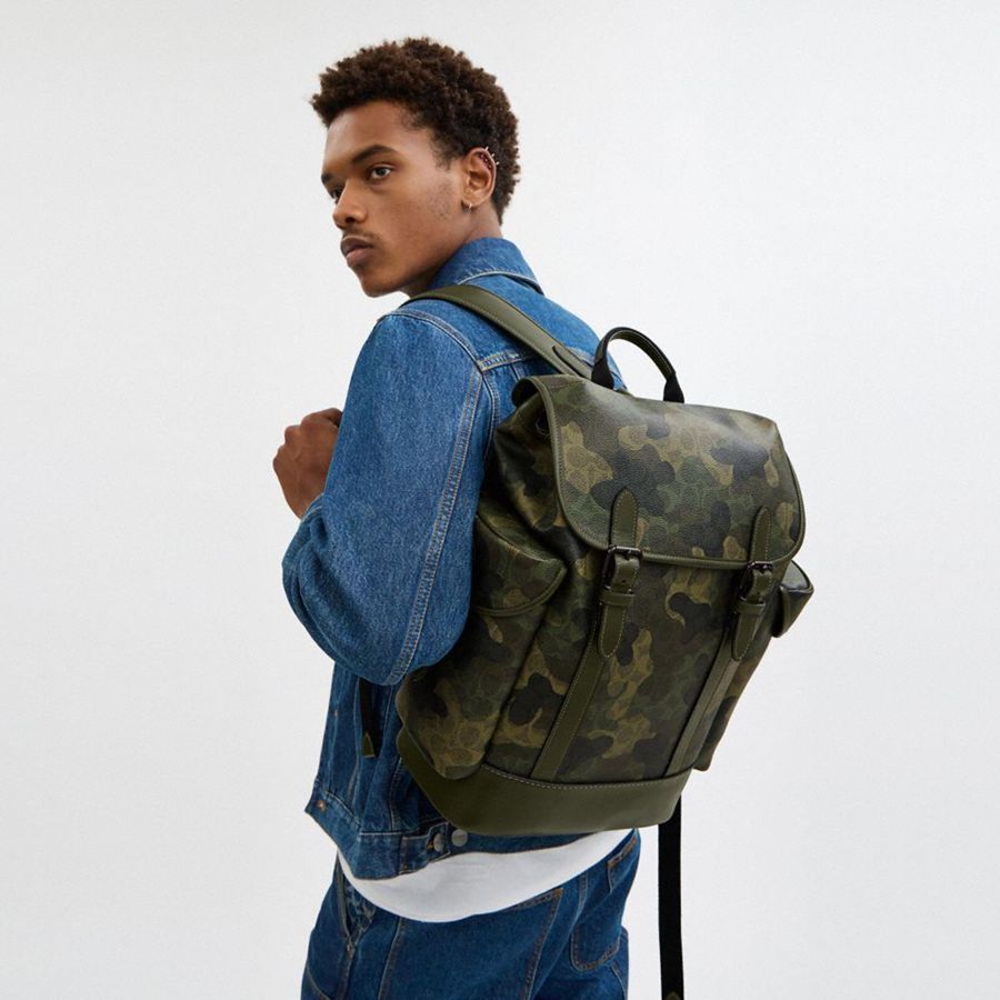 Green Men COACH® Hitch In Signature Camo Print Backpack | 83924UFEP