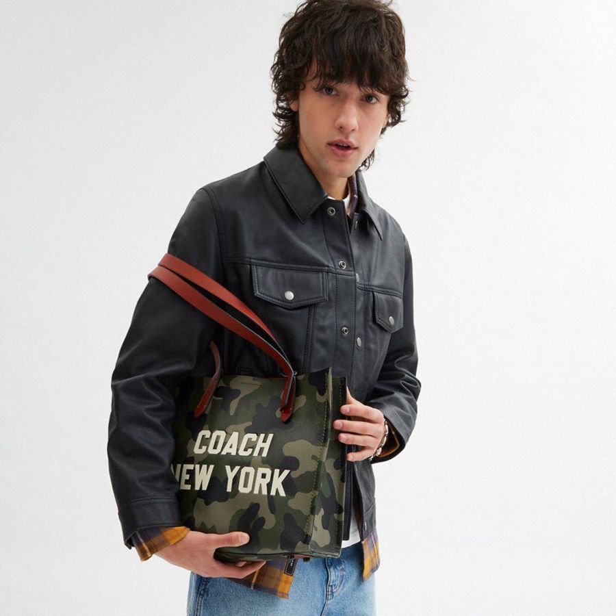 Green Men COACH® Relay 34 With Camo Print And Coach Graphic Tote Bags | 87239CQYS