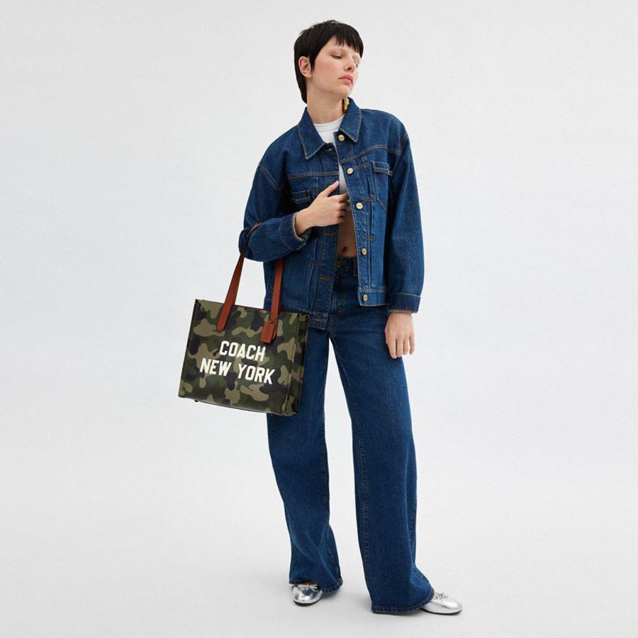 Green Men COACH® Relay 34 With Camo Print And Coach Graphic Tote Bags | 87239CQYS