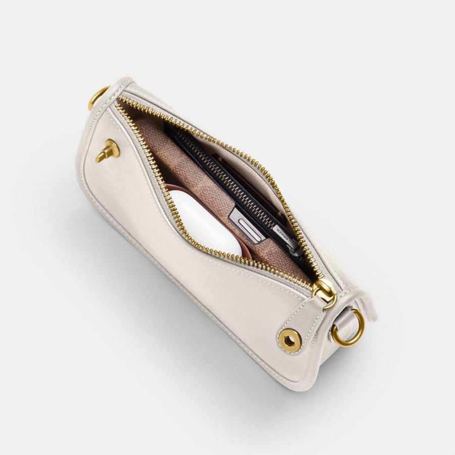 White Women COACH® Swinger 20 Shoulder Bag | 72315GFLM